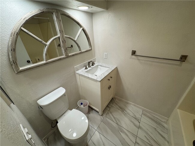 Building Photo - 26121 La Real