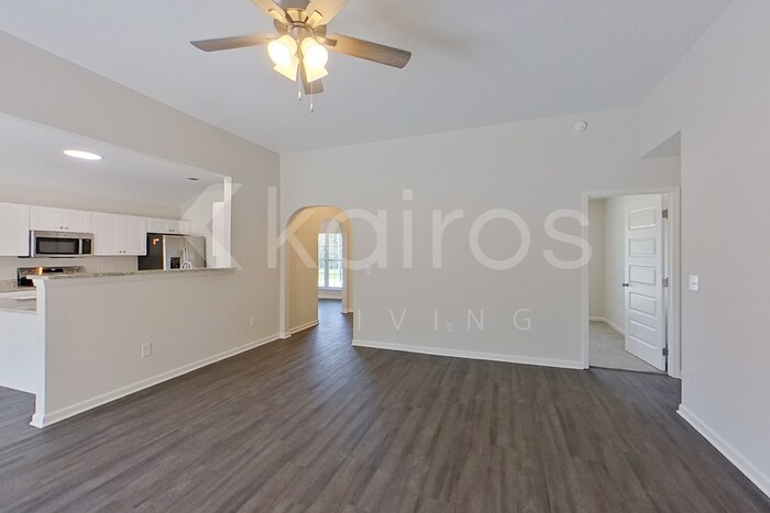 Building Photo - 781 Park Ln