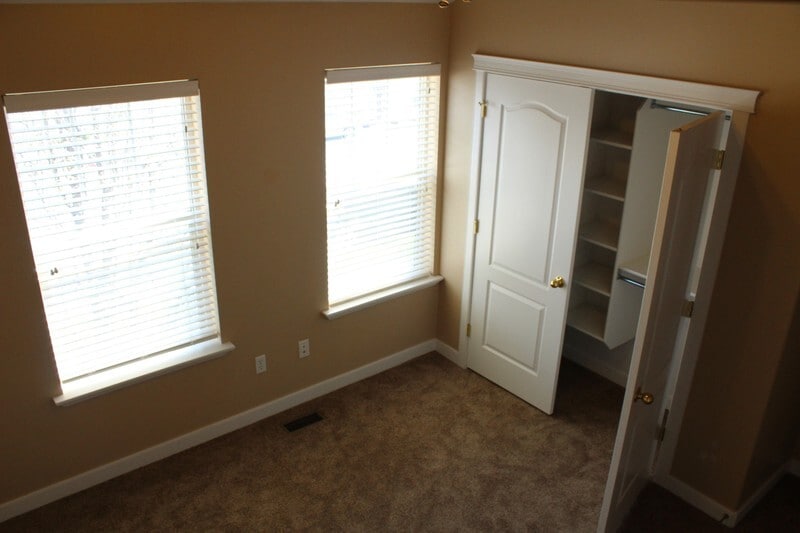 Building Photo - 1010 N 130 W
