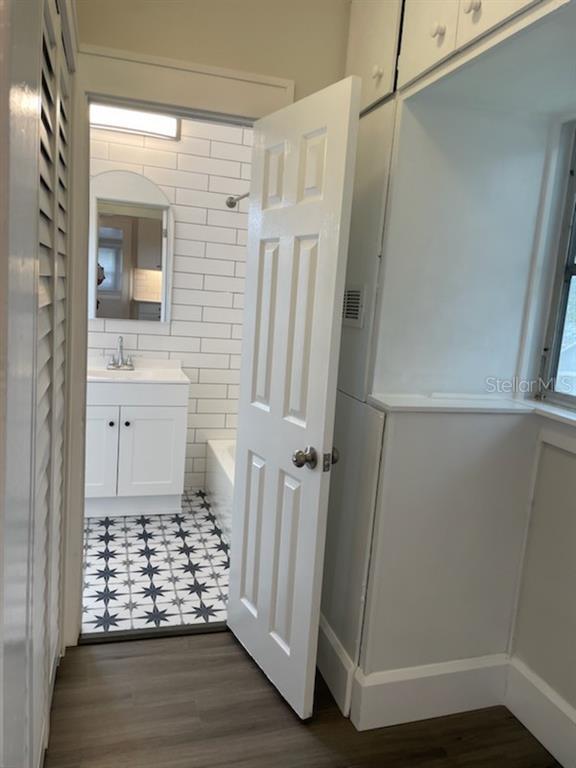 Building Photo - 3734 Burlington Ave N