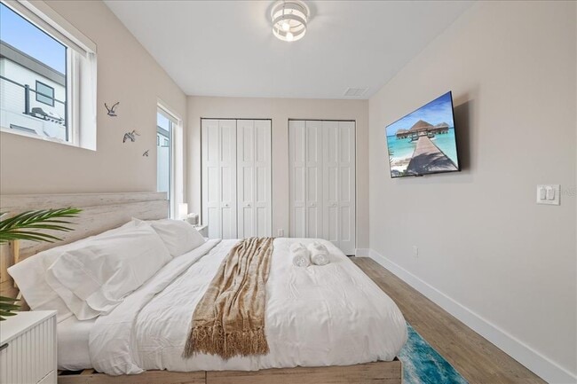 Building Photo - 623 Petit Wy