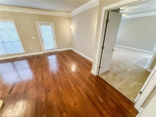 Building Photo - 2000 Sterling Ct