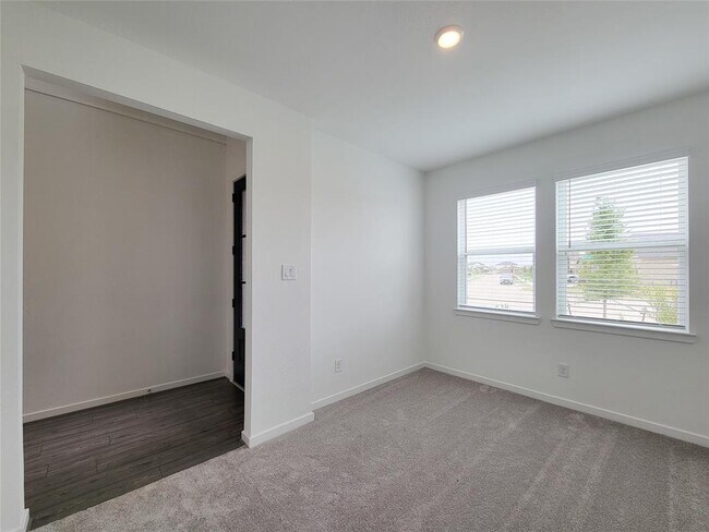 Building Photo - 21627 Royal Jett Dr