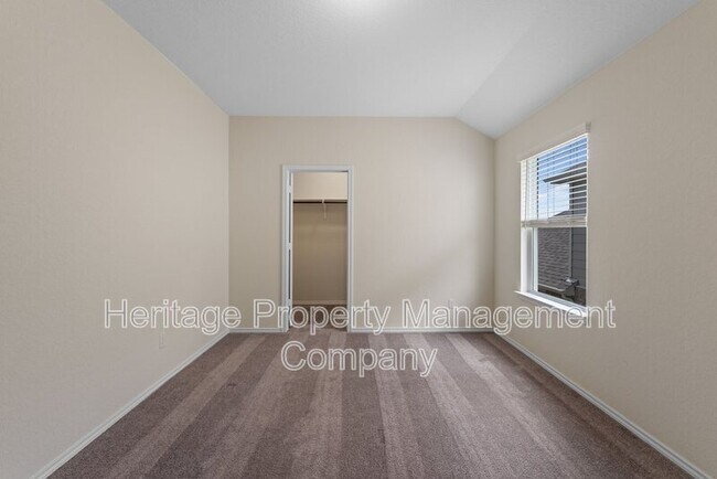 Building Photo - 942 Blue Violet