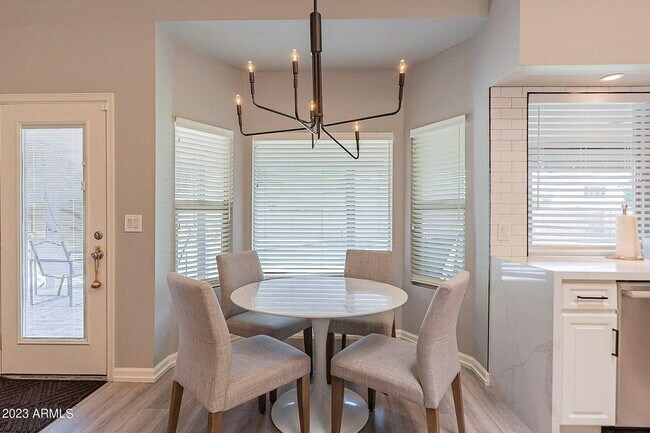 Building Photo - Beautiful full furnished home in desirable North Scottsdale