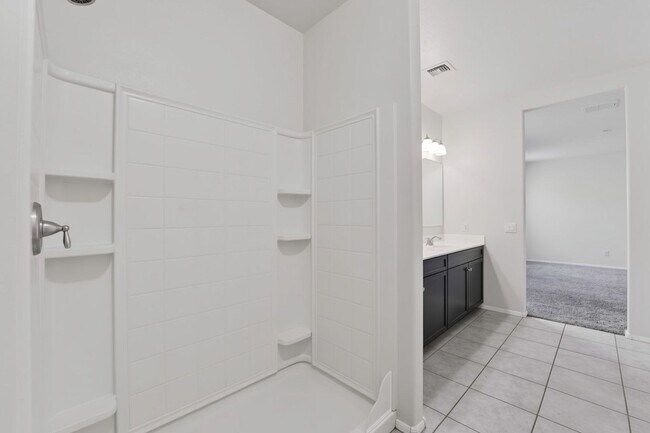 Building Photo - 30915 W Amelia Ave