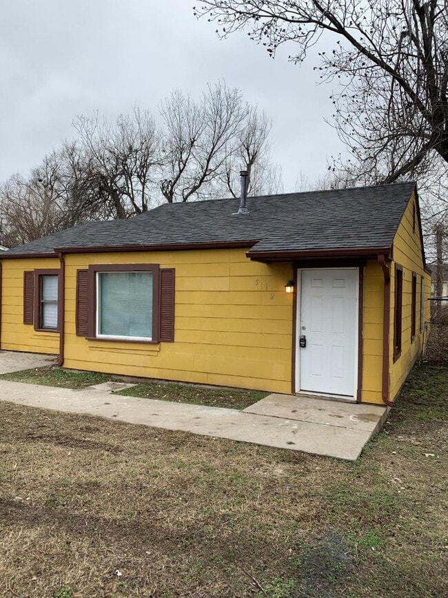 Building Photo - 512 Morrison Ave