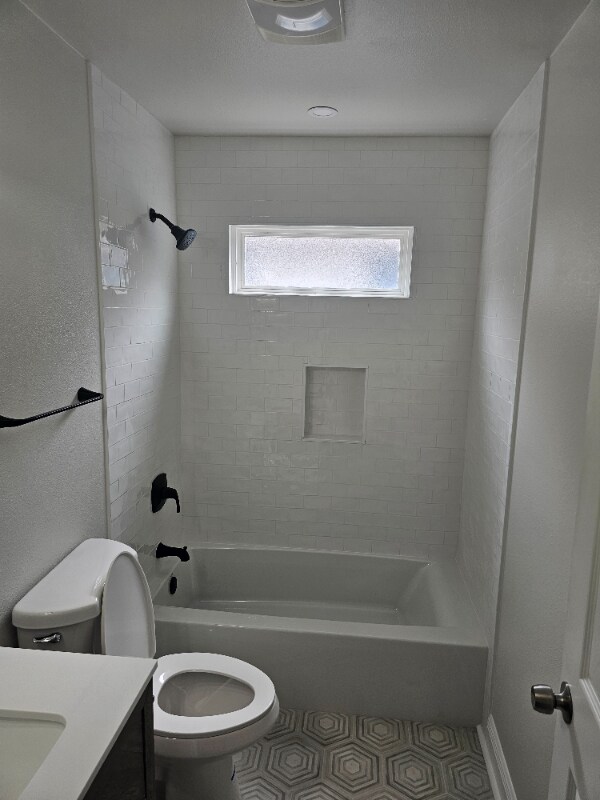 Building Photo - 1417 Benton St