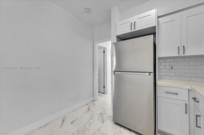 Building Photo - 1839 Funston St