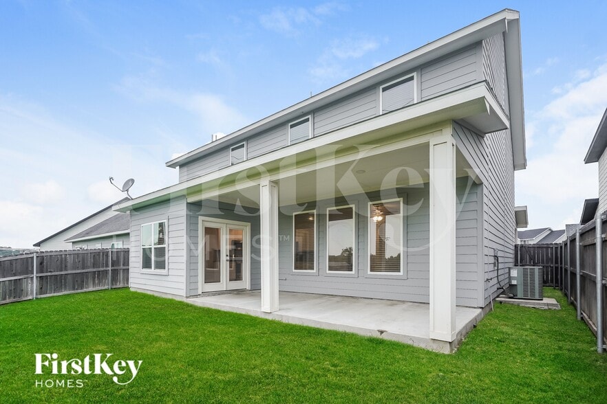 Building Photo - 7340 Parkside Pl Dr