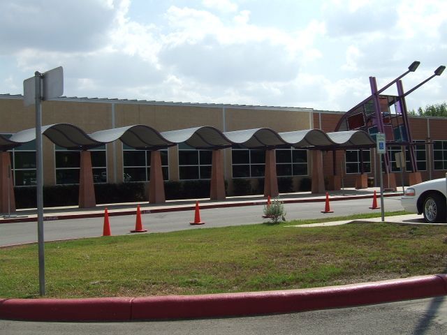 Building Photo - 1025 Sutton Dr