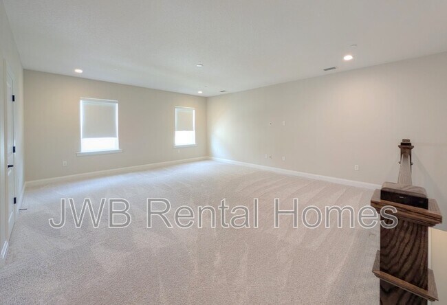 Building Photo - 75 Carousel Dr