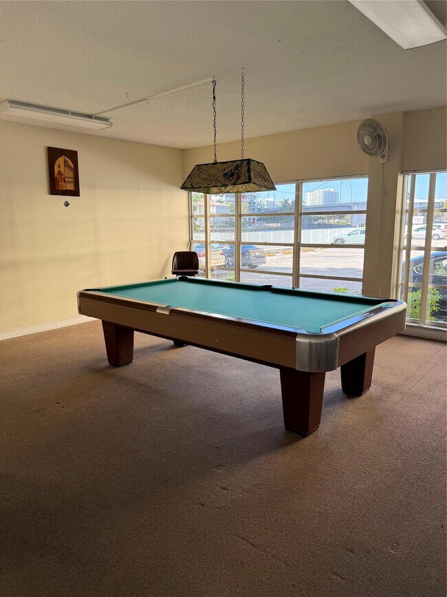 Building Photo - 1849 S Ocean Dr