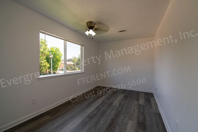 Building Photo - 2153 27th Ave Ct