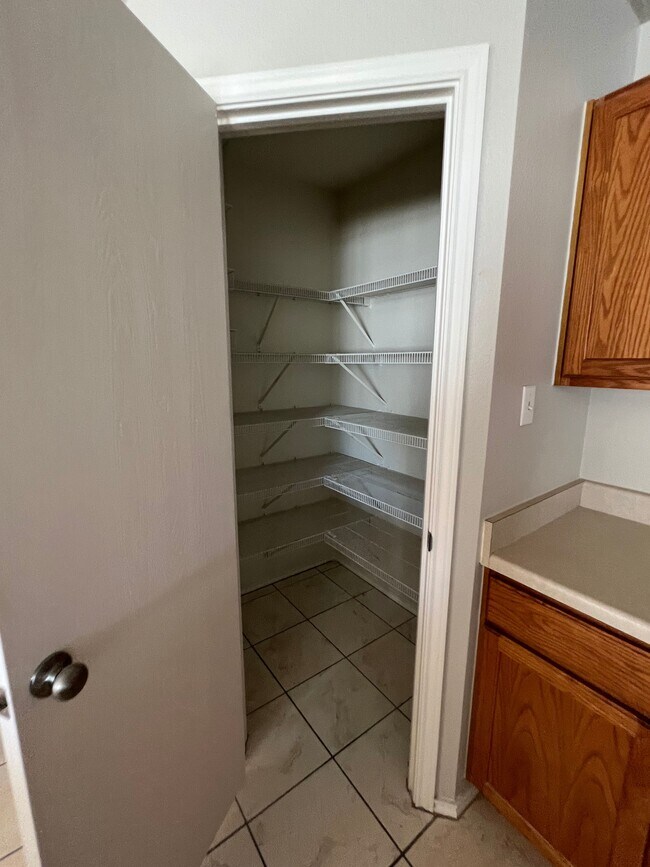 Building Photo - 232 Buttercup Way