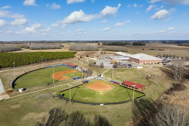 Building Photo - 182 Cherry Laurel Dr