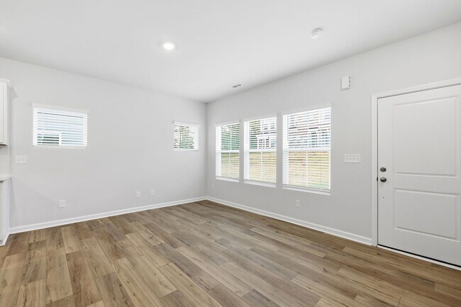 Building Photo - Silver Fir Ln - Garner