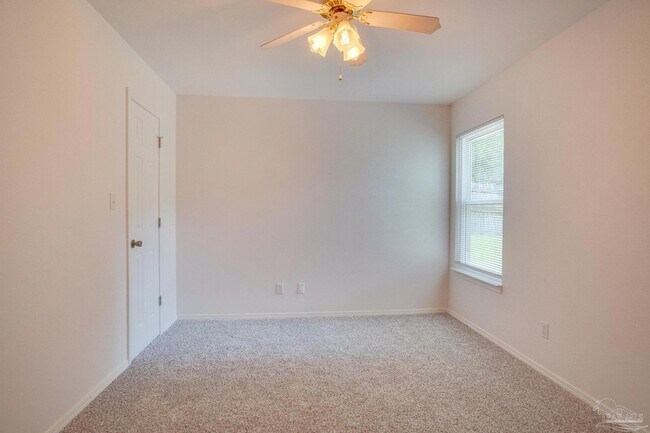 Building Photo - 4631 Northpointe Cir