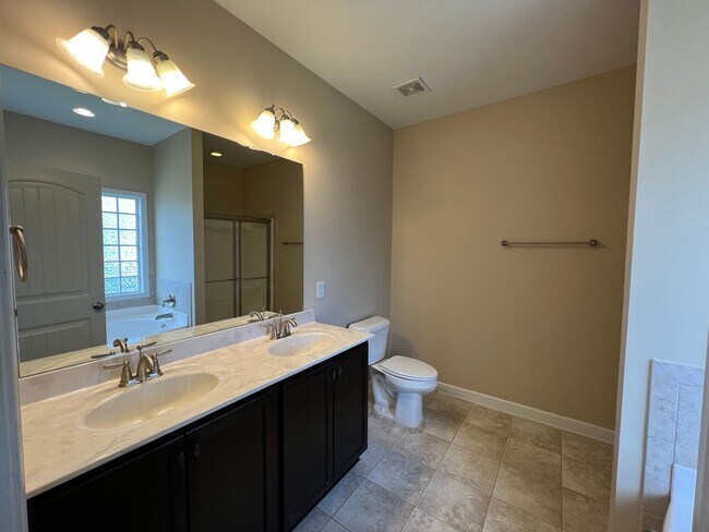 Building Photo - 93 Samuel Nicholas Dr