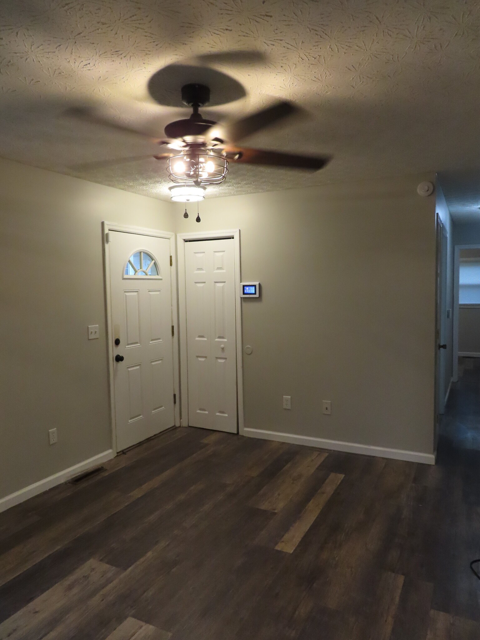 Livingroom - 2750 Arbury Ct