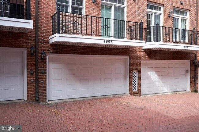 Building Photo - 4906 Montgomery Ln