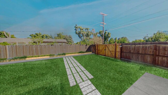 Building Photo - 606 Placid Ln