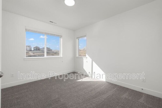 Building Photo - 1009 N Ledger Dr