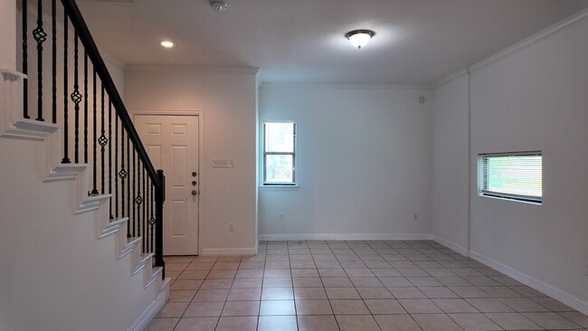 Building Photo - 8710 Knox St
