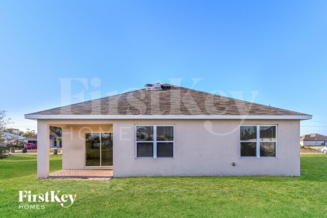 Building Photo - 1627 SW 25th Ln