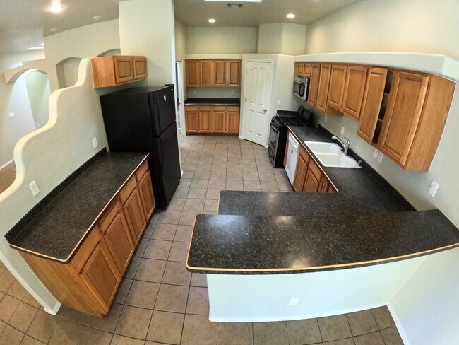 Building Photo - 2210 Dakota Dr