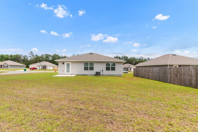 Building Photo - 3418 Phoenix Ct