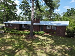 Building Photo - 1401 Magnolia St