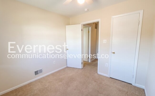 Building Photo - 2325 McClellan Ct