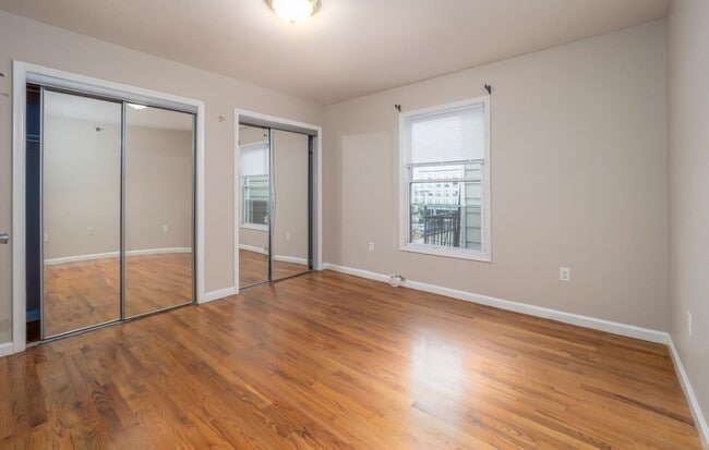 Building Photo - 355 West Side Ave