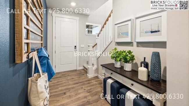 Building Photo - Inviting Home in Port Orchard with a Perfe...