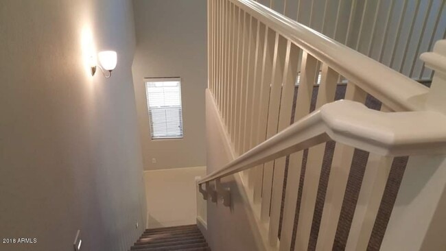 Building Photo - 1367 S Country Club Dr