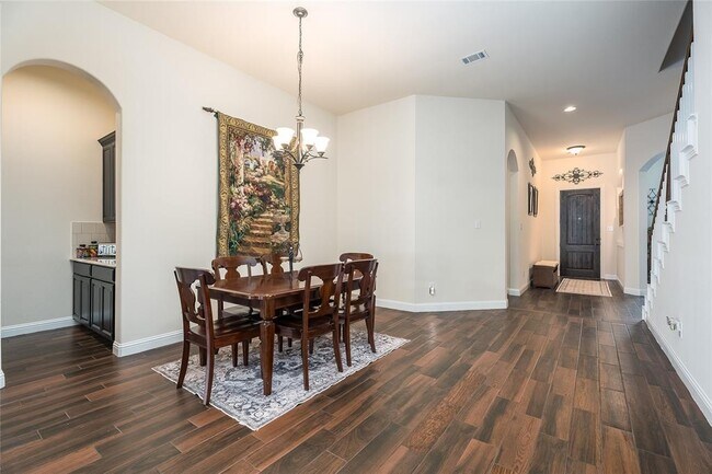 Building Photo - 1416 Bowen Dr