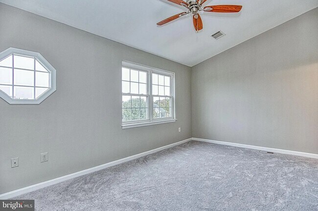 master bedroom - 43513 Blacksmith Sq