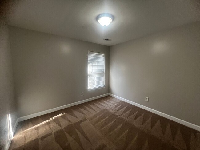 Building Photo - AVAILABLE NOW IN BRIGHTON WOODS!