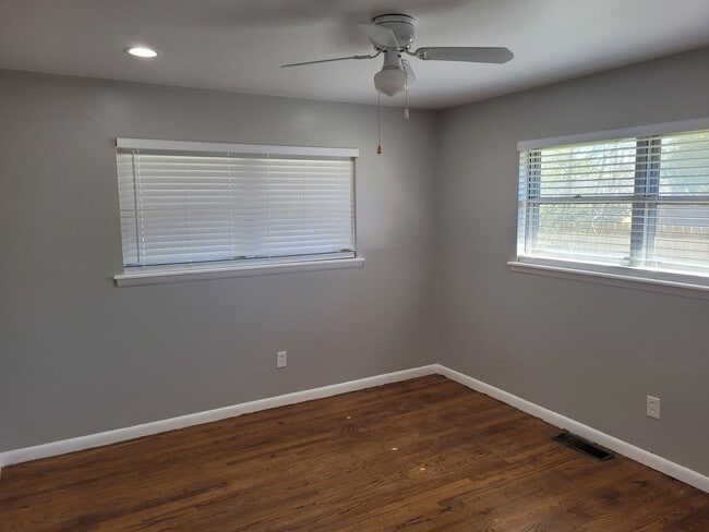 Building Photo - Remodeled 3 bedroom 2 bathroom house with 2 car garage and fenced yard