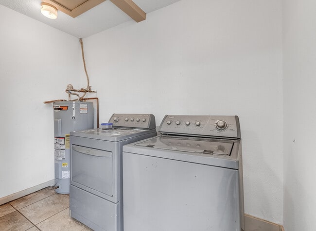 Building Photo - 1124 Wheeler St