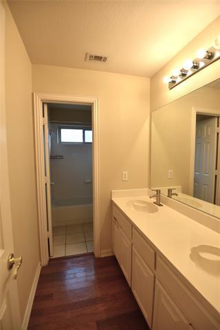 Building Photo - 3016 Myrtice Dr