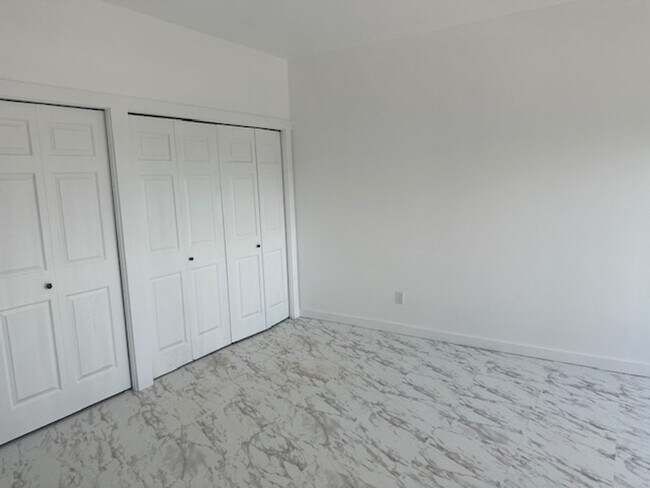 Building Photo - Now Leasing Modern Heights Apartments