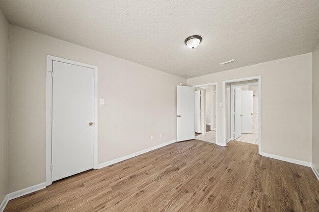 Building Photo - 12602 Folkcrest Way