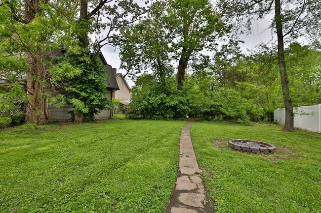 Building Photo - Newly Renovated Single Family Home