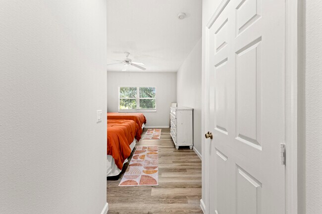 Building Photo - 8927 Sandshot Ct