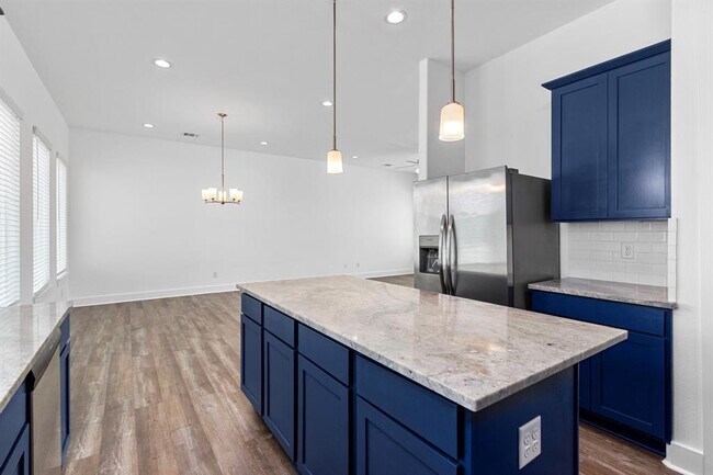 Building Photo - 1739 Cove Cres Ct