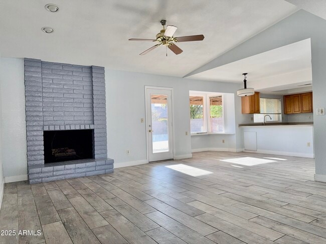 Building Photo - 13410 North 47th Pl