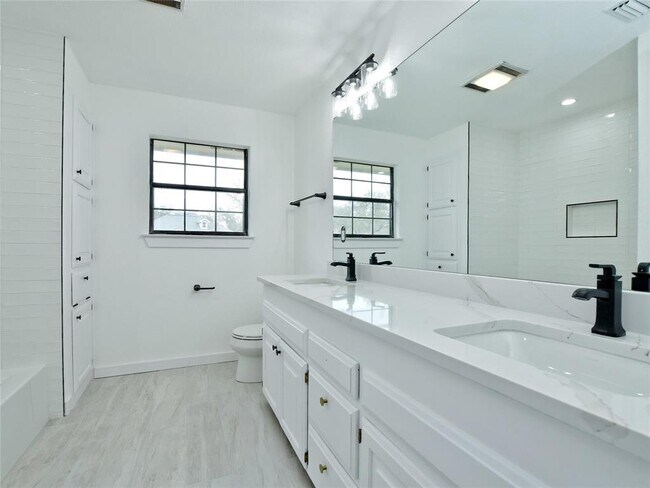 Building Photo - 307 Copperleaf Rd