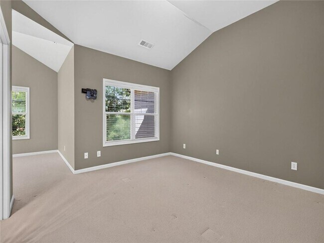 Building Photo - 5060 Hastings Terrace